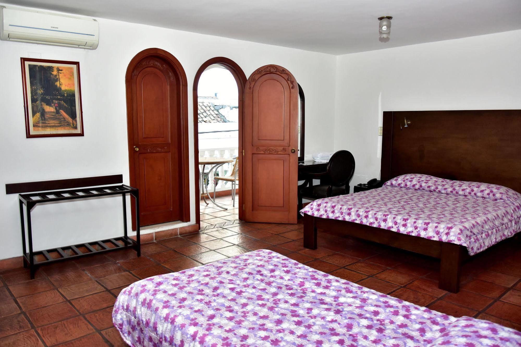 Hotel Zaraya Cucuta Bagian luar foto