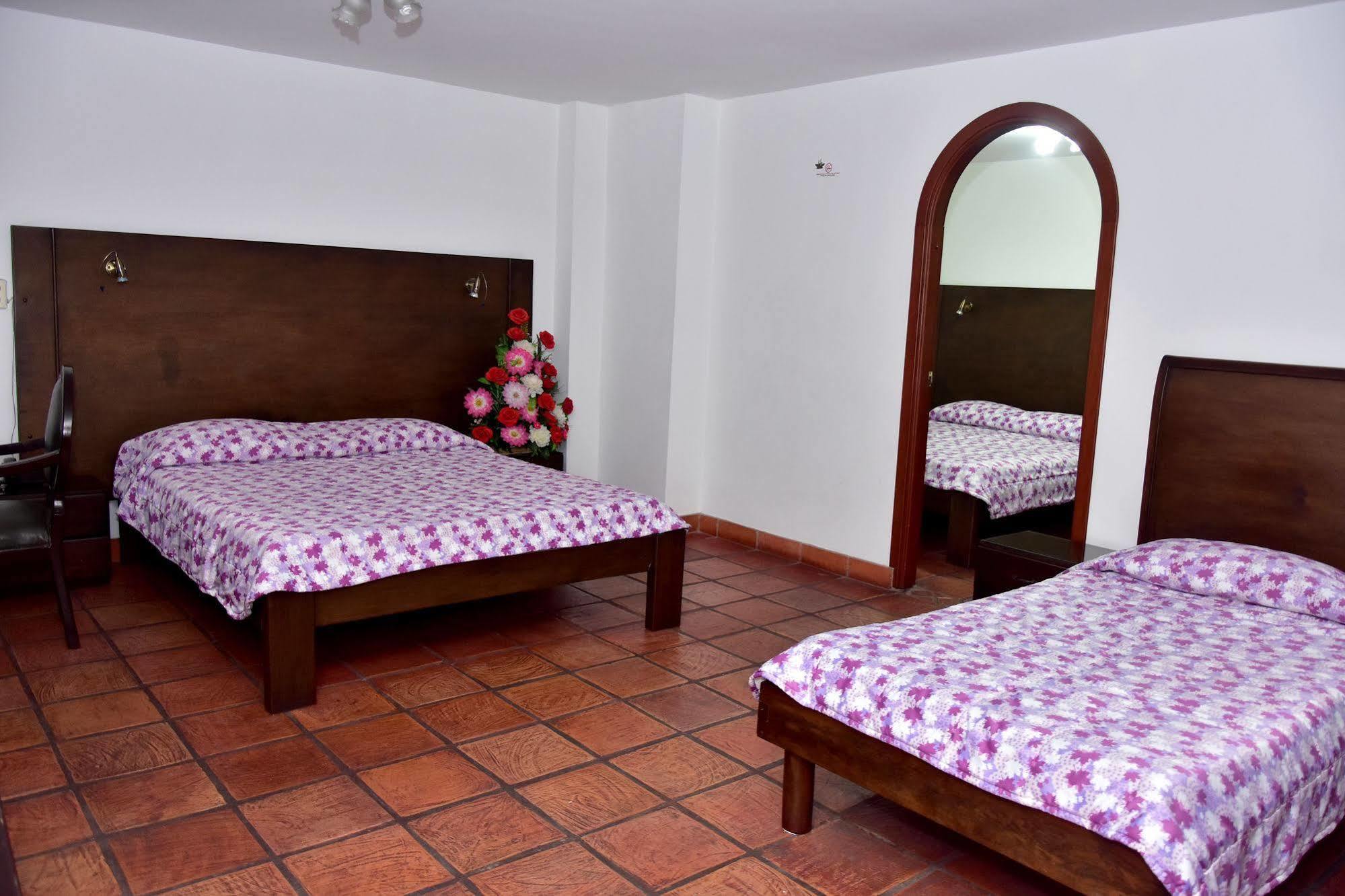Hotel Zaraya Cucuta Bagian luar foto
